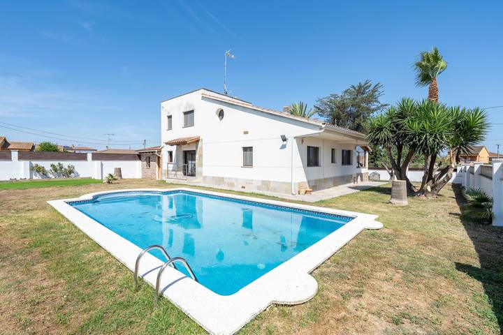 Casa de vacaciones para 8 personas, con jacuzzi además de balcón y jardín, Familias con niños - 1