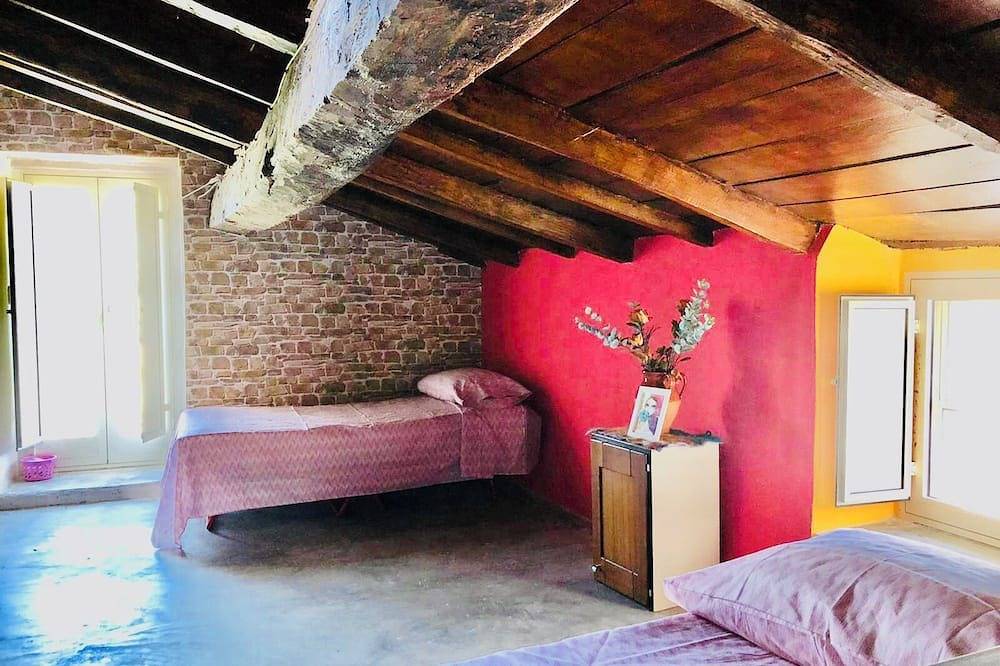 Casa rosa-Simple Italian house in stunning Puglia in Cagnano Varano, Gargano