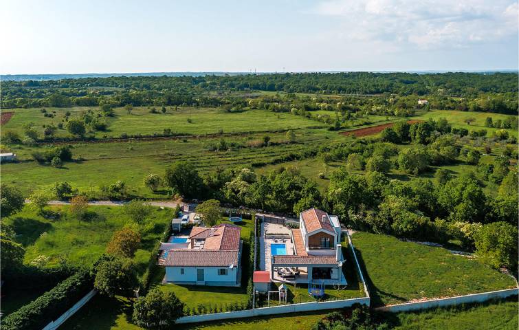 Schickes 150 m² großes Apartment mit Pool, Klimaanlage und WLAN in der Nähe des Stadtzentrums von Peruski in Marčana, Südküste Istrien