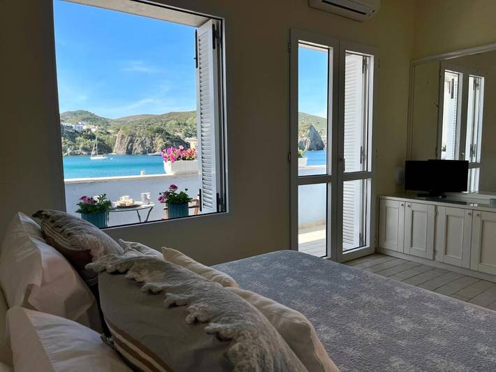 Appartamento vacanze per 2 persone, con terrazza e panorama a Ponza