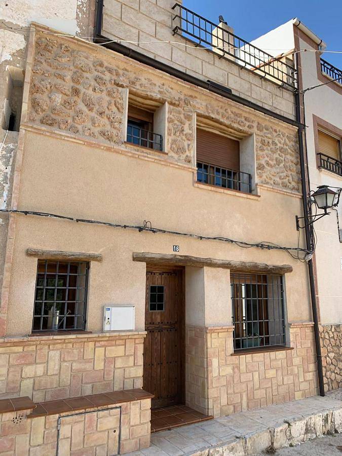 Casa de vacaciones para 7 personas, con jacuzzi y balcón, Familias con niños en Sierra de Alcaraz - 2