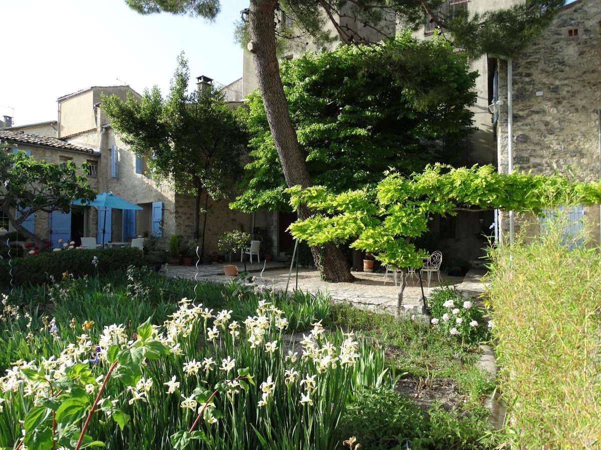 Le Clos du Tilleul in Saint-Michel-l'Observatoire, Parc naturel régional du Luberon