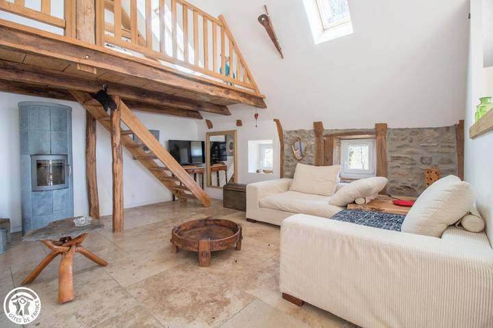 Gîte pour 9 personnes, avec Terrasse ainsi que Jardin et Vue