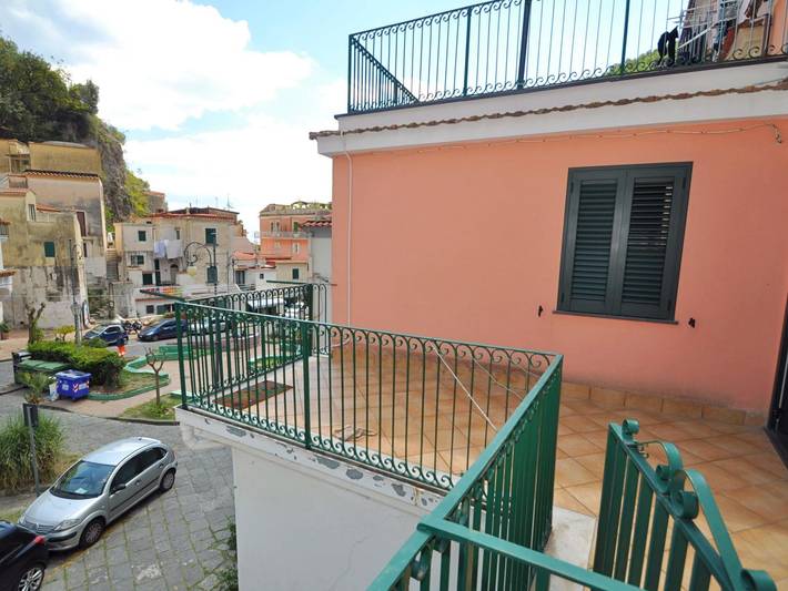 Ganze Wohnung, Ferienwohnung für 5 Personen mit Balkon in Cetara, Amalfiküste