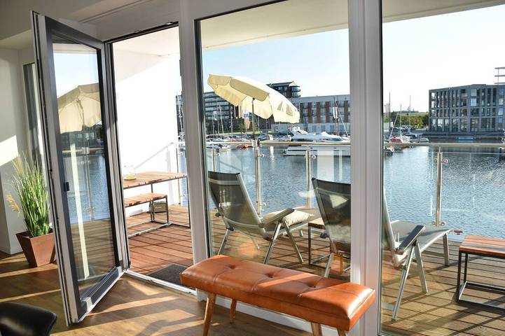 Ferienwohnung für 4 Personen, mit Balkon rund um die Havenwelten