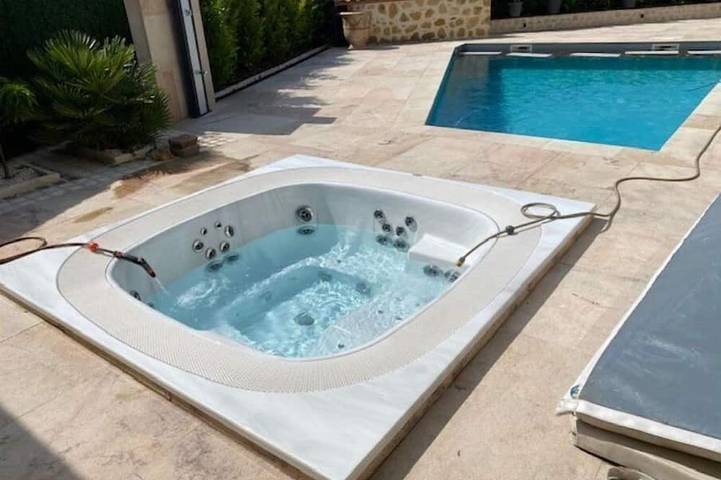 Ferienhaus für 10 Personen, mit Balkon und Whirlpool sowie Garten und Sauna in Disneyland Paris