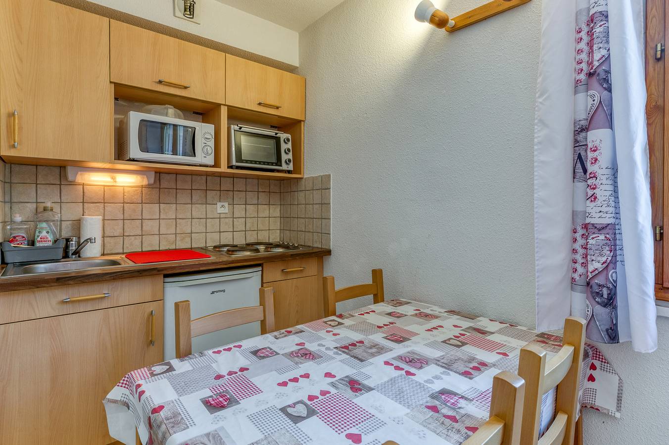 Appartement entier, Appartement 'A1 Renard' avec vue sur les montagnes, jardin partagé et Wi-Fi in Le Bourg-d'Oisans, Les Deux Alpes