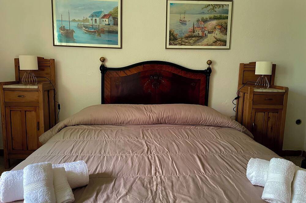 Entire apartment, Pinnìga’s House con maestosa vista sul mare in Santa Maria Navarrese, Ogliastra Province