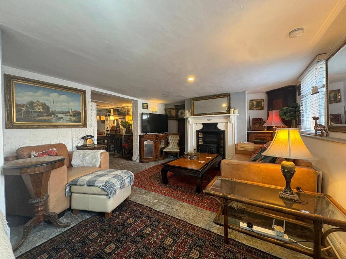 Appartement entier, Quirky Hidden Gem, Garden Flat by Town Centre Park in Taunton, Somerset