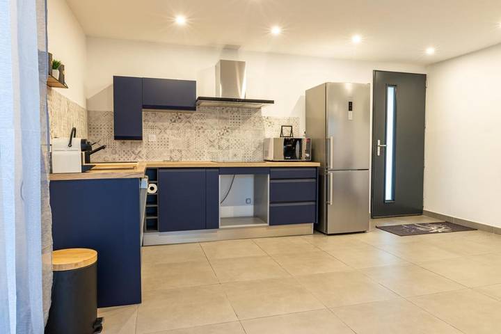 Gîte pour 4 personnes, avec jardin à Décines-Charpieu - 4