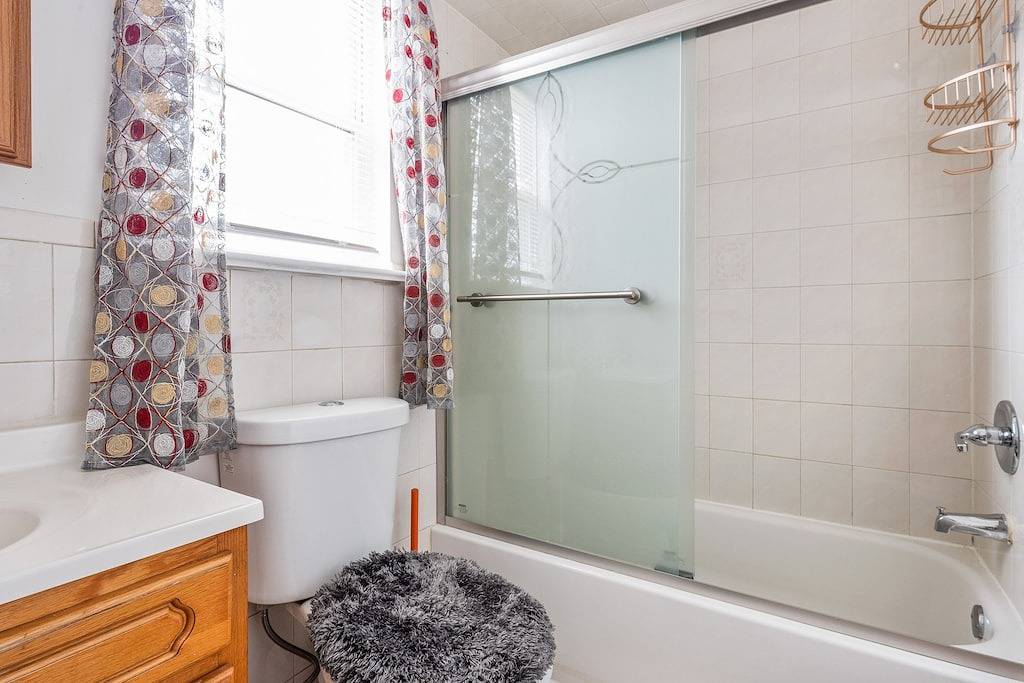 Luxury 3 Bedrooms 2 Bath 10 mins from Ewr, Easy Commute to Nyc in Newark, Essex County (NJ)