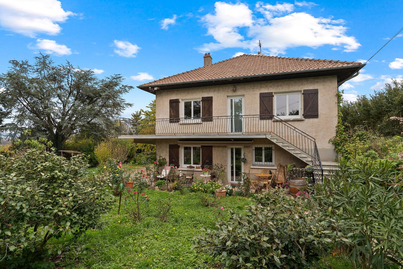 Maison "Chalet Echalas" avec terrasse privée, jardin privé et Wi-Fi in Échalas, Parc Naturel Régional du Pilat