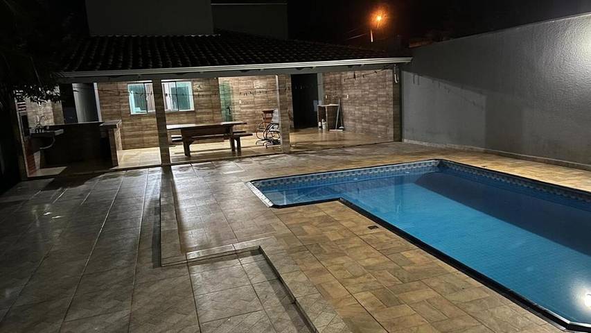 Casas e apartamentos de temporada para 6 pessoas, com piscina e jardim, com animais de estimação em Palmas
