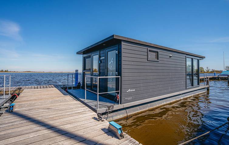Hausboot für 4 Personen, mit Terrasse und Ausblick - 1