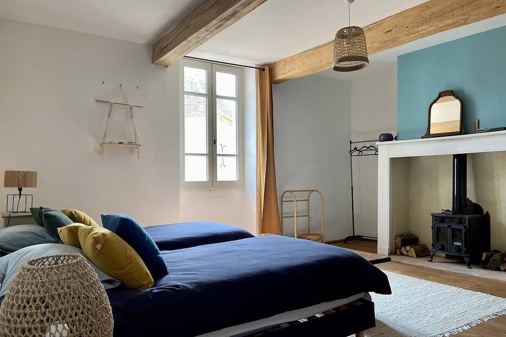 La Palombiere cottage et ecolodges nature piscine et spa in Saint-Clar, Gers