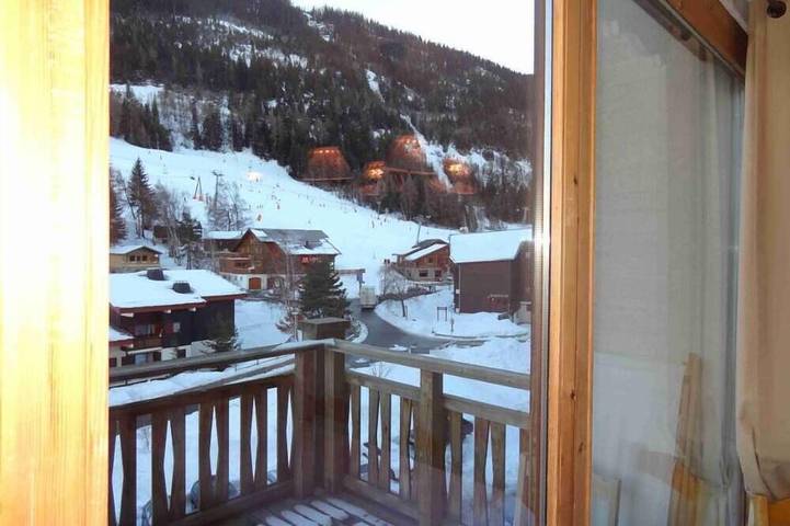 Chalet pour 6 personnes, avec piscine ainsi que sauna et jardin dans La Norma - 4