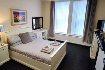 Apartment for 6 People in Merseyside, Photo 1