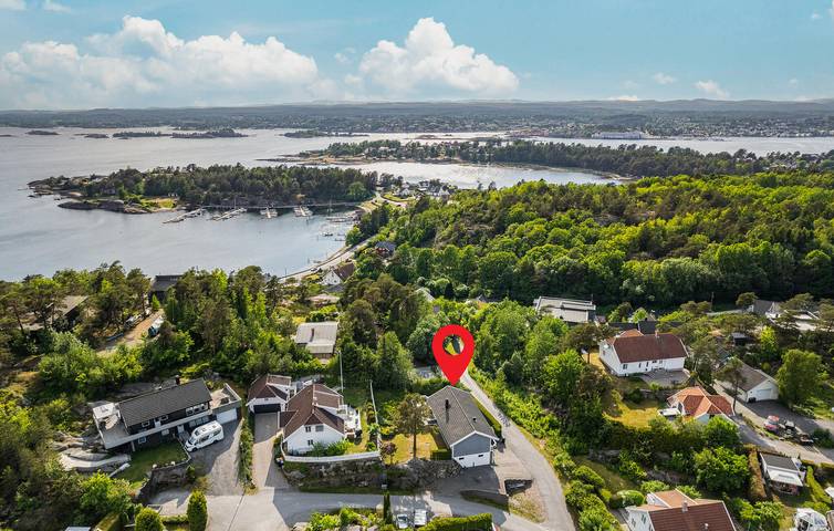 Feriehus for 8 personer, med Terrasse og Hage i Sandefjord 