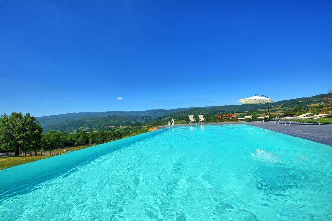 Chalet para 16 personas con piscina in Pratovecchio Stia, Casentino