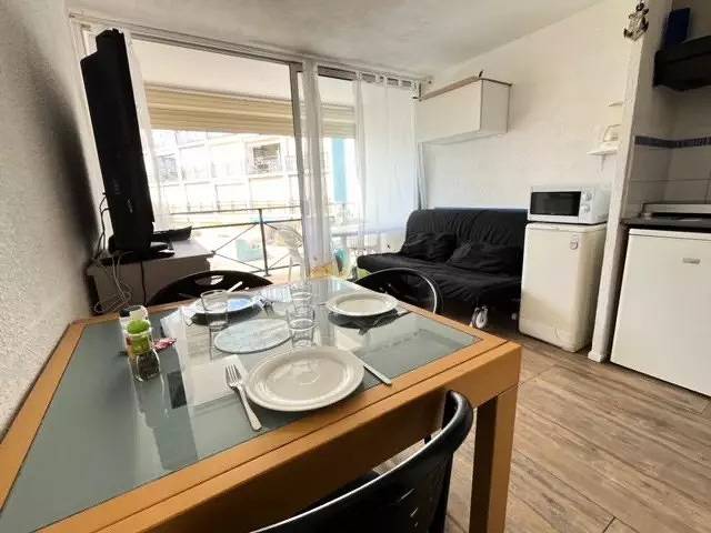 Ganzes Studio, Studiokabine mit Pool in Lagon Bleu in Le Grau-du-Roi, Côte d'Améthyste