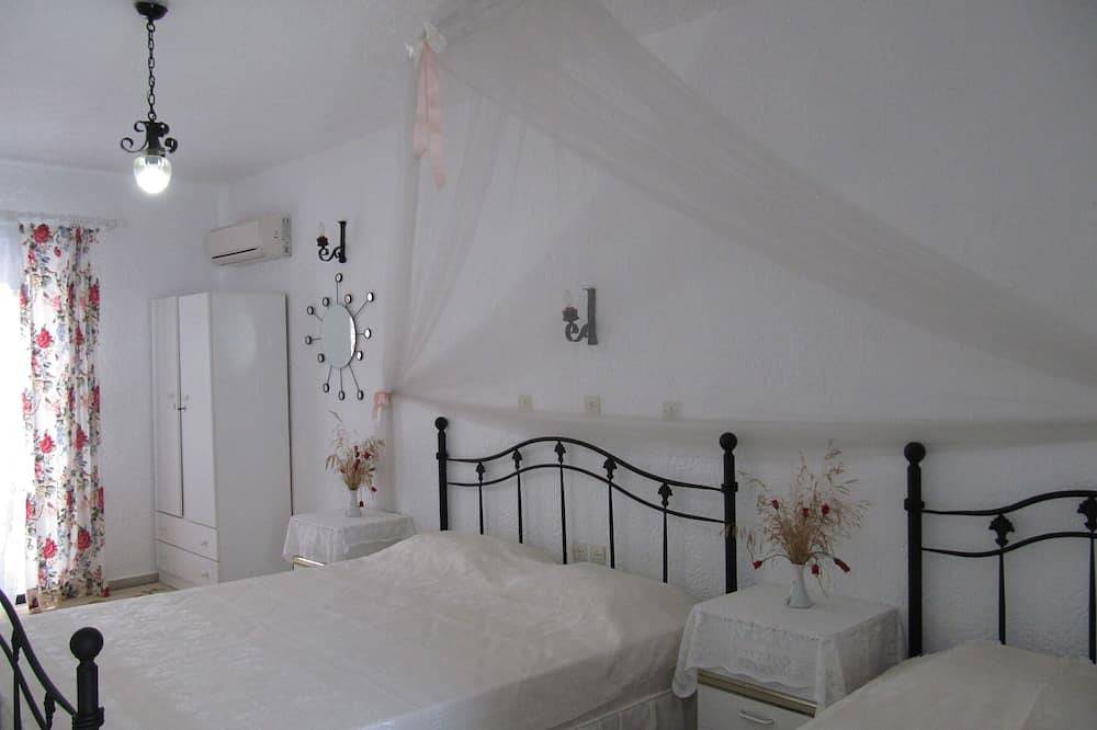 Ganze Wohnung, Castellino Studios - Superior Suite mit 2 Einzelbetten (große Terrasse + Meerblick) in Faliraki, Rhodos