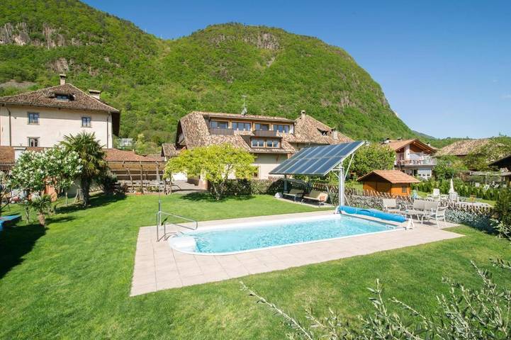 BnB für 2 Personen, mit Balkon und Terrasse sowie Whirlpool und Garten in Kaltern an der Weinstraße