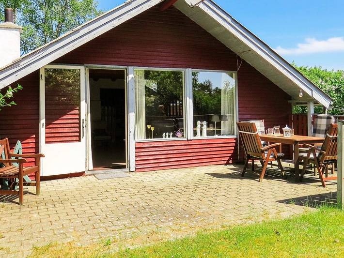 Ferienhaus für 4 Personen, mit Terrasse in Hou