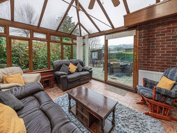 Holiday rental for 10 people, with garden, child-friendly in Llangollen