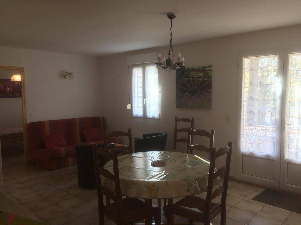 Two-Bedroom House in Lentillac-du-Causse, Quercy