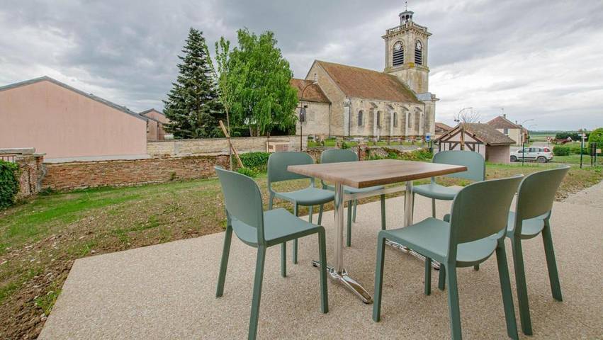 Location de vacances pour 6 personnes, avec terrasse et jardin dans Morvilliers - 2