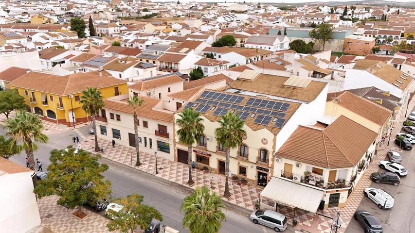 Hotel para 4 personas, con Balcón además de Terraza y Vistas en Alameda - 2