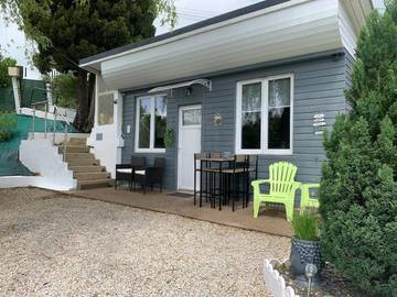 Gîte pour 3 personnes, avec jardin ainsi que vue et vue sur le lac à Changey