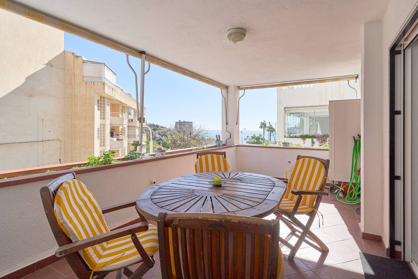 Ganze Wohnung, Apartment 'El Tesorillo' mit Meerblick, Wlan und Klimaanlage in Playa del Tesorillo (Almuñecar), Almuñecar