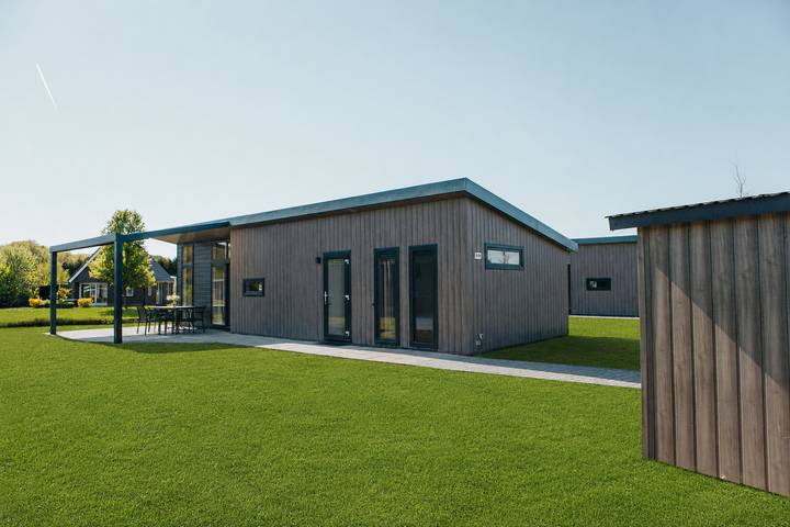 Ferienhaus für 4 Personen, mit Seeblick und Kinderpool