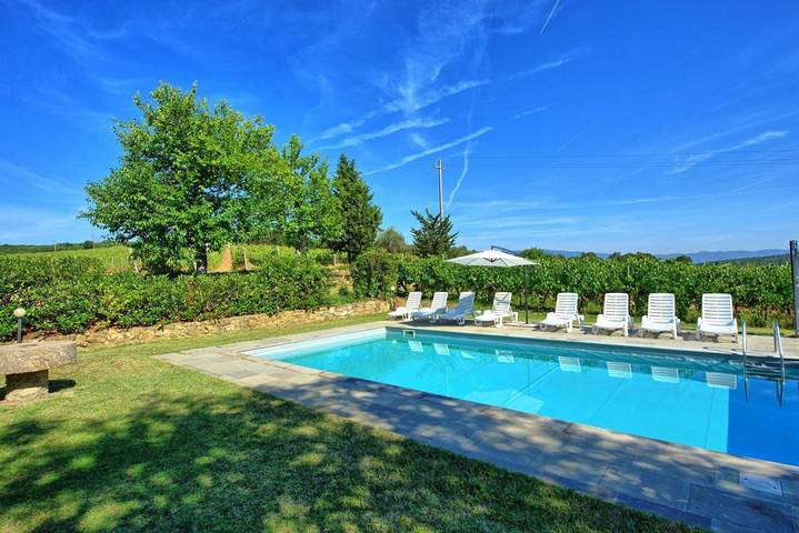 Location de vacances pour 9 personnes, avec jardin et piscine à Pieve A Presciano - 2