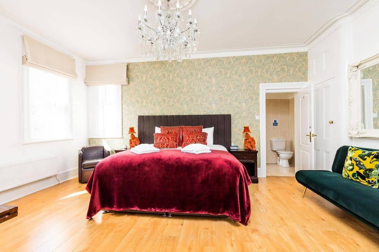 Ashbys Accommodation & Spa in Southsea, Portsmouth