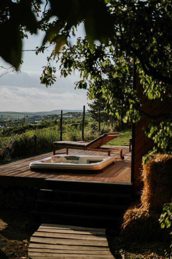 Ferienhaus für 4 Personen, mit Pool und Garten sowie Terrasse und Ausblick - 1