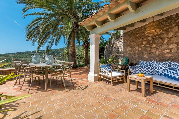 Finca für 6 Personen, mit Terrasse und Garten in Sóller