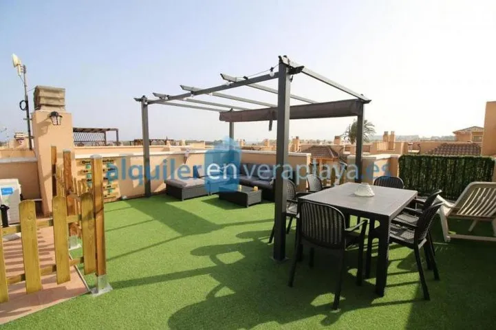 Apartamento de vacaciones para 5 personas, con piscina además de terraza y vistas - 1
