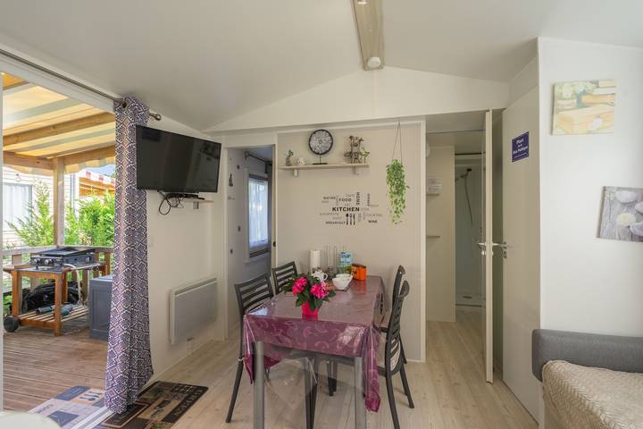Camping pour 6 personnes, avec jacuzzi et jardin, animaux acceptés à Les Mathes - 4