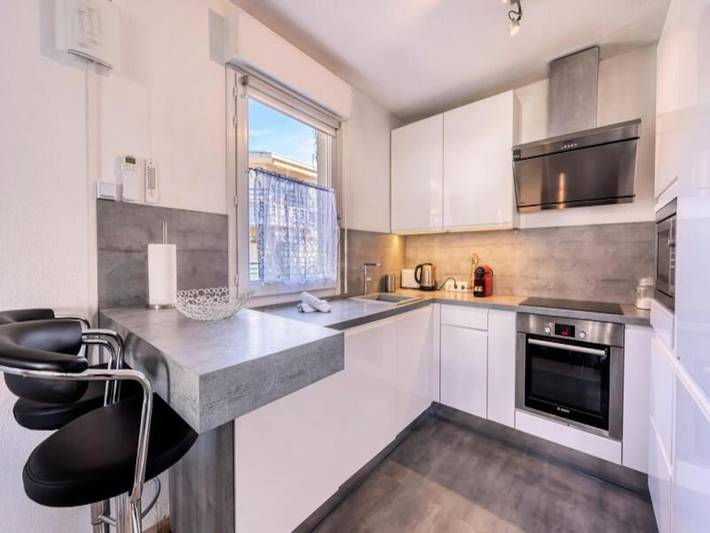 Gîte pour 6 personnes, avec piscine et balcon, adapté aux familles dans Parc de Vaugrenier - 2