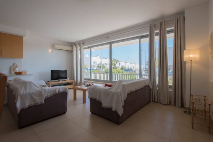 Location de vacances pour 4 personnes, avec piscine ainsi que balcon et balcon/terrasse à Fuseta - 4