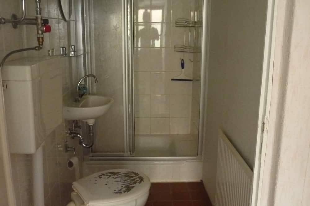 Ferienhaus mit überdachter Terrasse\nkeine Haustiere in Finsterbergen, Friedrichroda