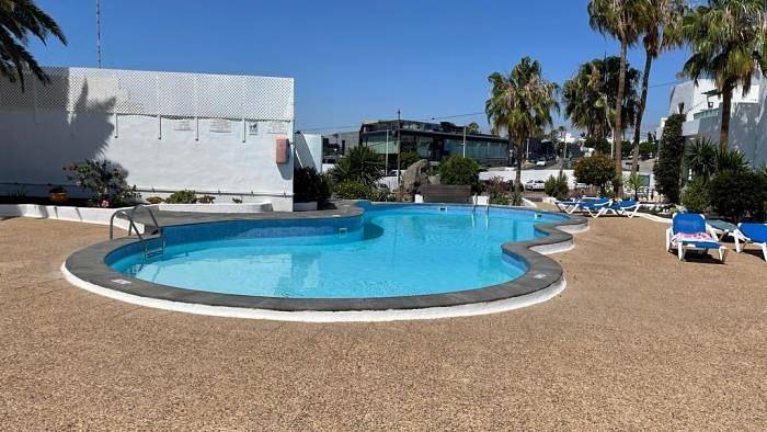 Apartamento vacacional entero, Apartamento Marine Breeze Puerto del Carmen gran localización in Puerto del Carmen, Tías