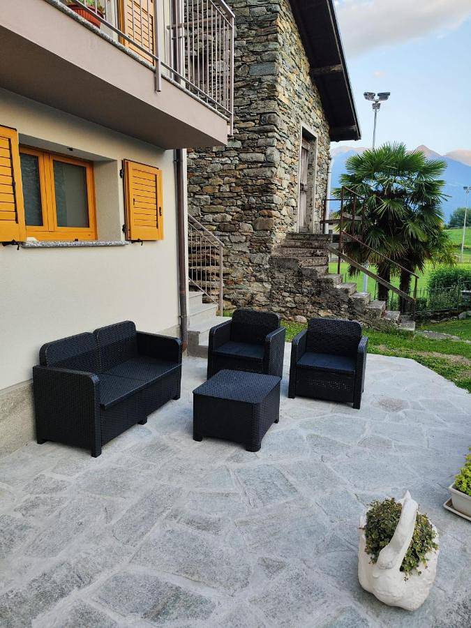 Gîte pour 4 personnes, avec Terrasse et Vue à Sondrio - 3