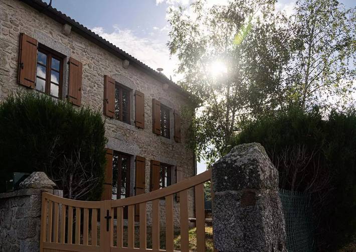 Gîte pour 6 personnes, avec piscine