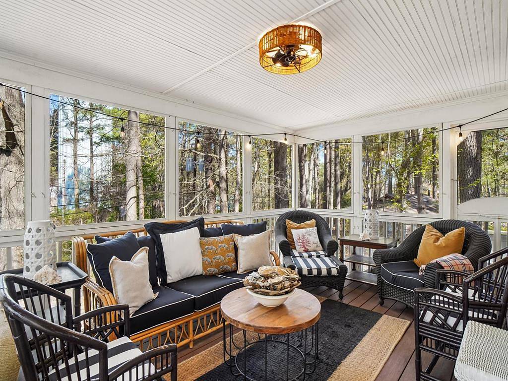 139 Evergreen Road in Sea Colony, Middlesex Beach