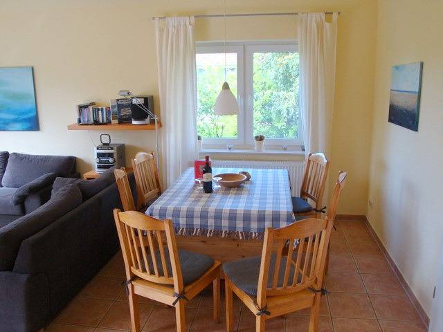 6 Personen Ferienhaus mit privatem Bootsteg, direkter Seelage, Kanu, Sauna und Badewanne in Otterndorf in Otterndorf, Cuxland