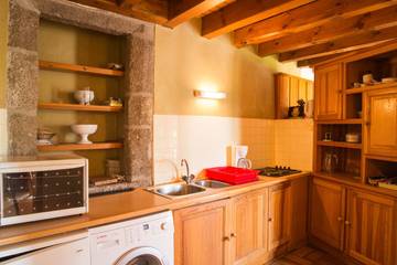 Gîte pour 5 Personnes dans Brion (Lozère), L'Aubrac, Photo 1