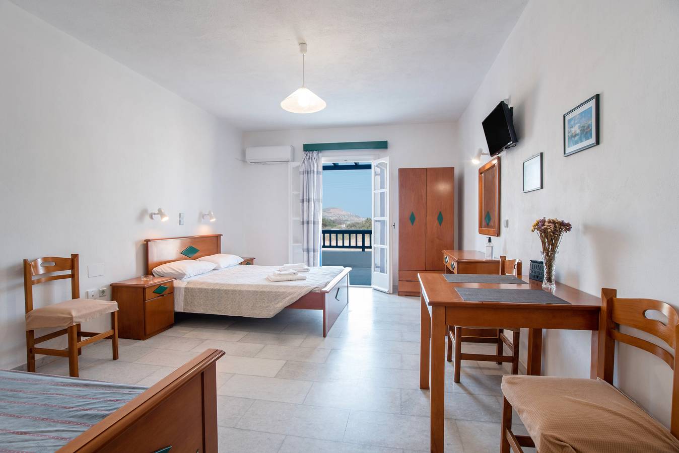 Entire studio, Studio Apartment '2' with Sea View, Wi-Fi and Air Conditioning in Cyclades